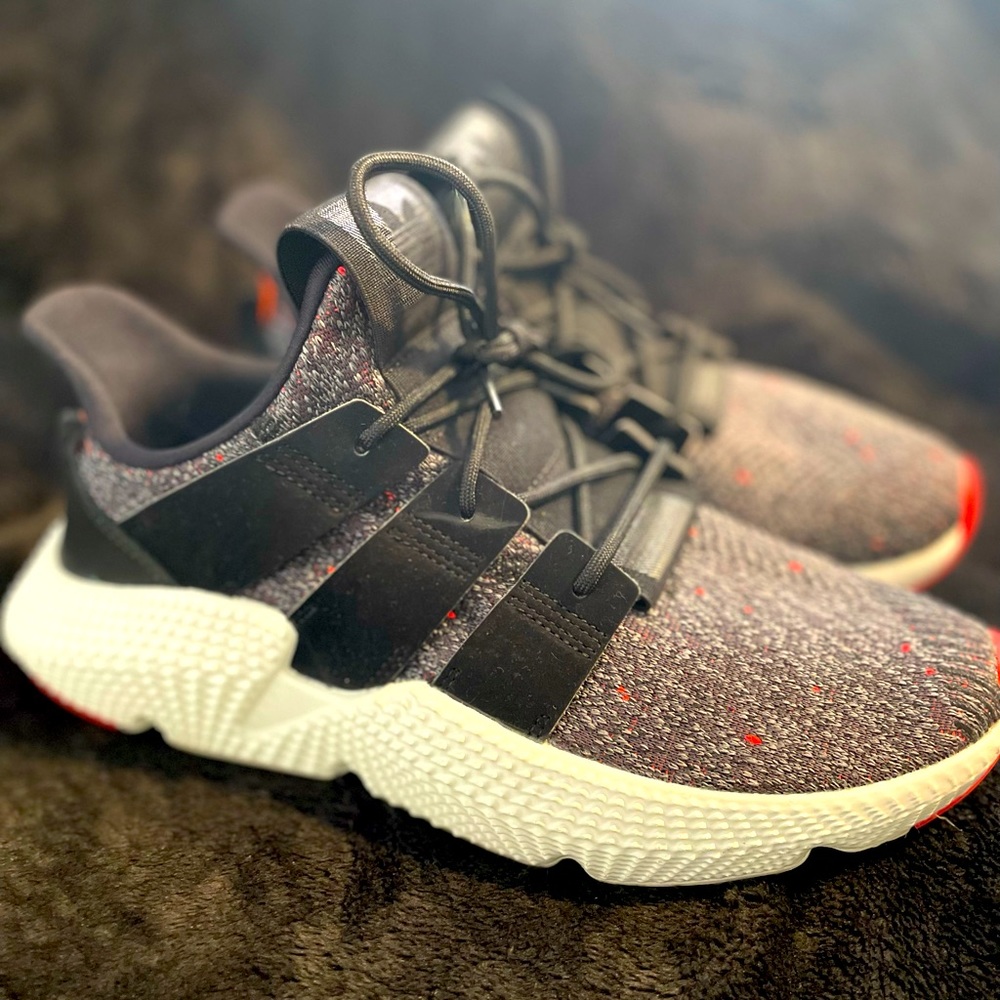 ADIDAS PROPHERE SNEAKERS (8M - W9.5/10)